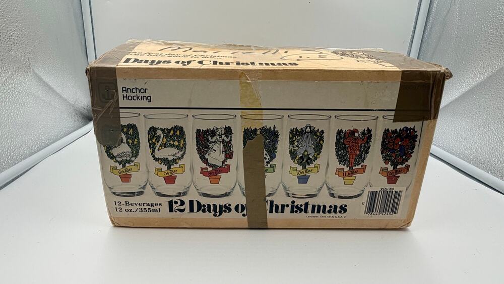 Vintage Anchor Hocking 12 Days of Christmas Glasses Set of 12 12oz Original Box